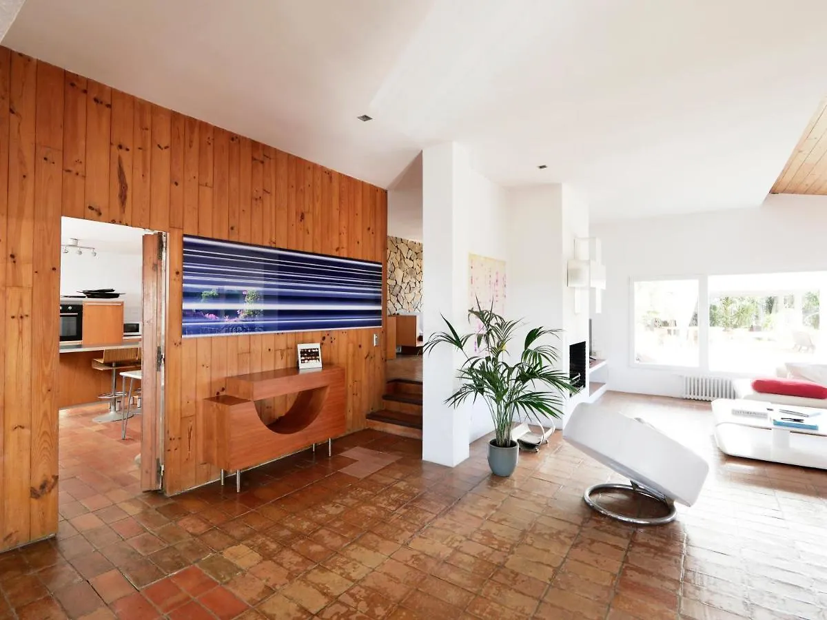 Pensión Cala Castell Suites Vall-Llobrega