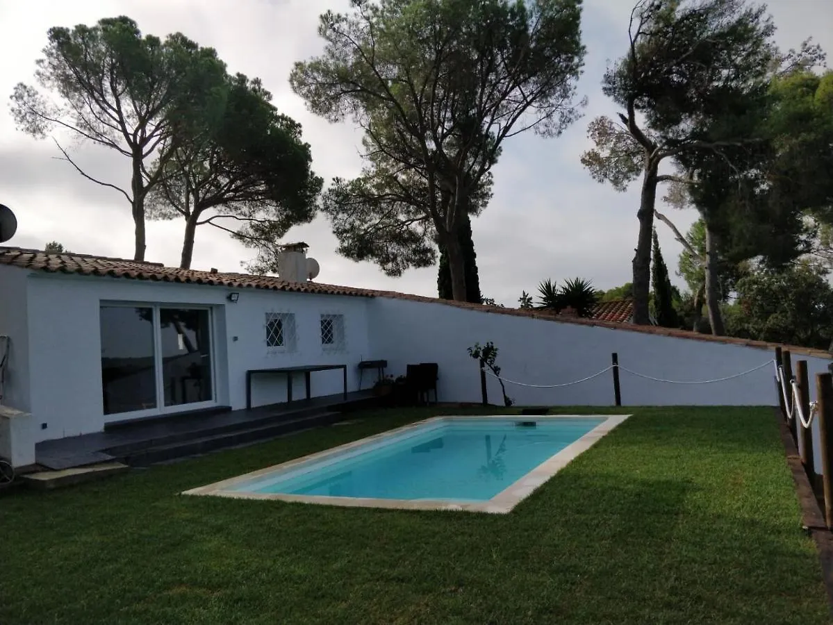 Pensión Cala Castell Suites Vall-Llobrega