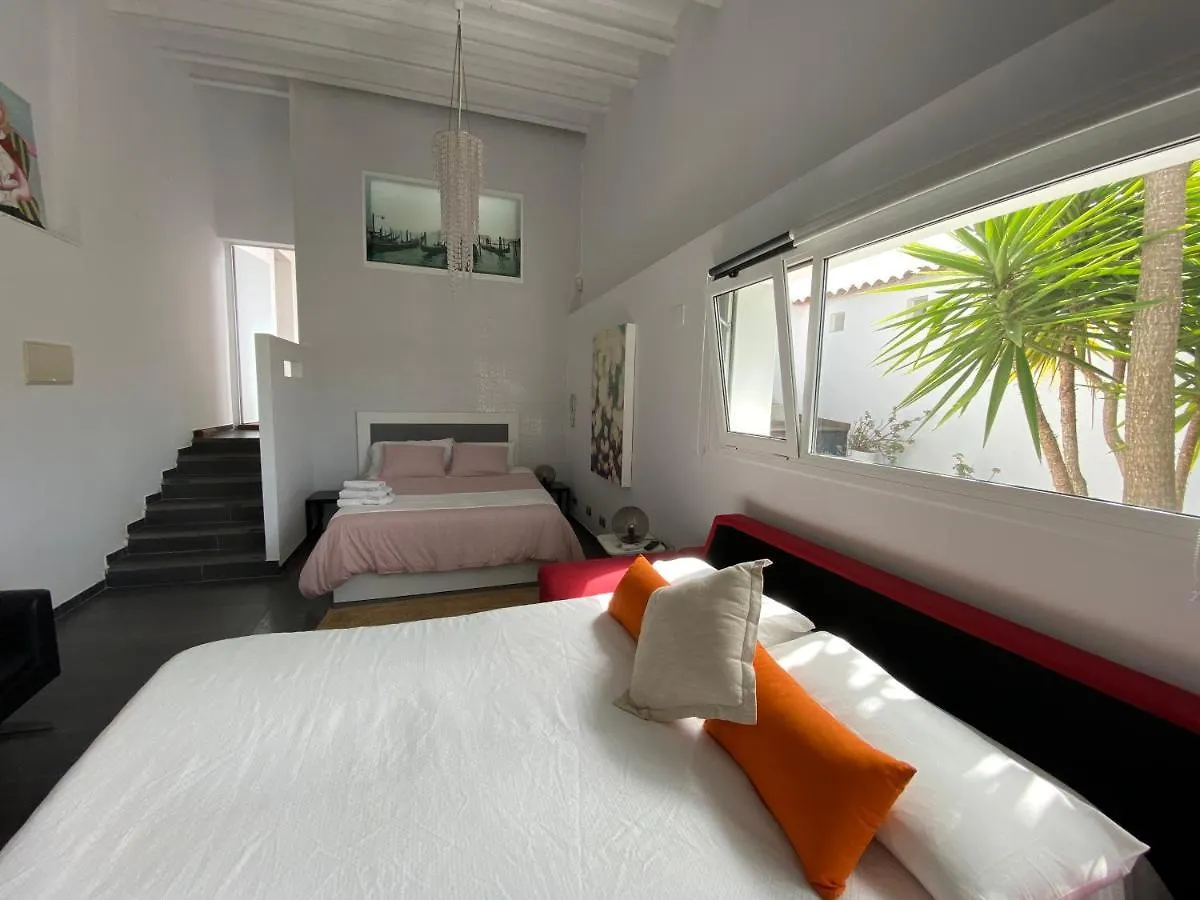 Cala Castell Suites Vall-Llobrega Guest house